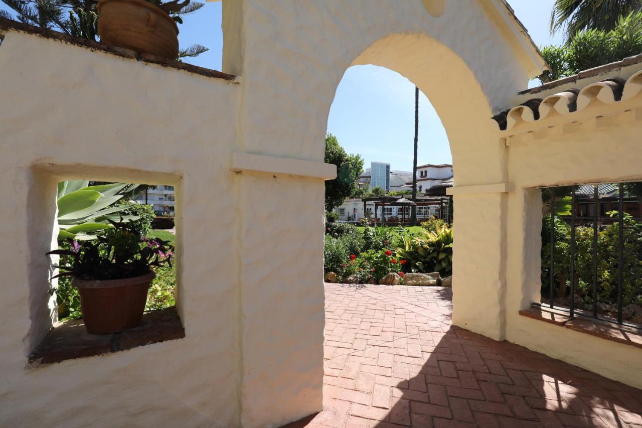 071 - Beachside Studio Perfect For A Family Getaway Lägenhet Torremolinos Exteriör bild
