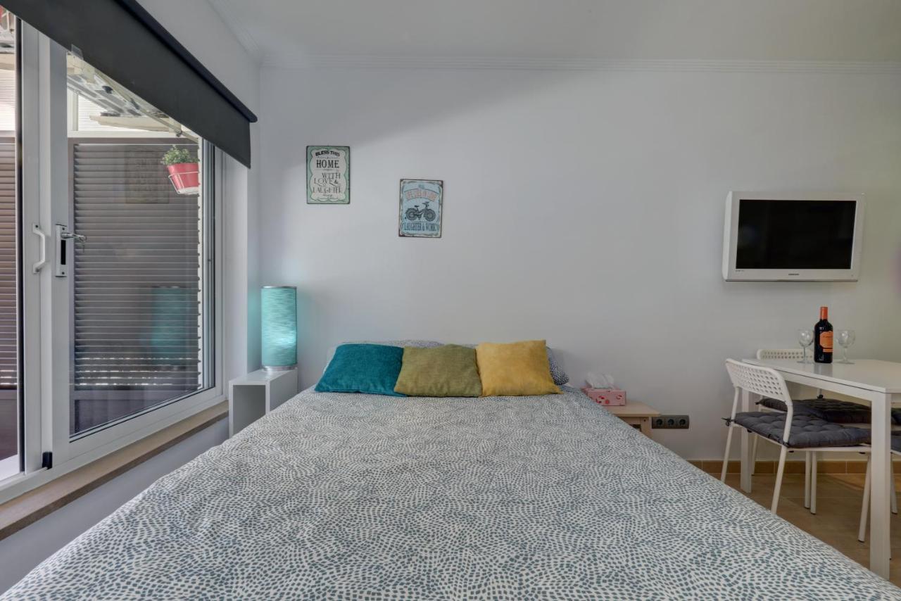 071 - Beachside Studio Perfect For A Family Getaway Lägenhet Torremolinos Exteriör bild