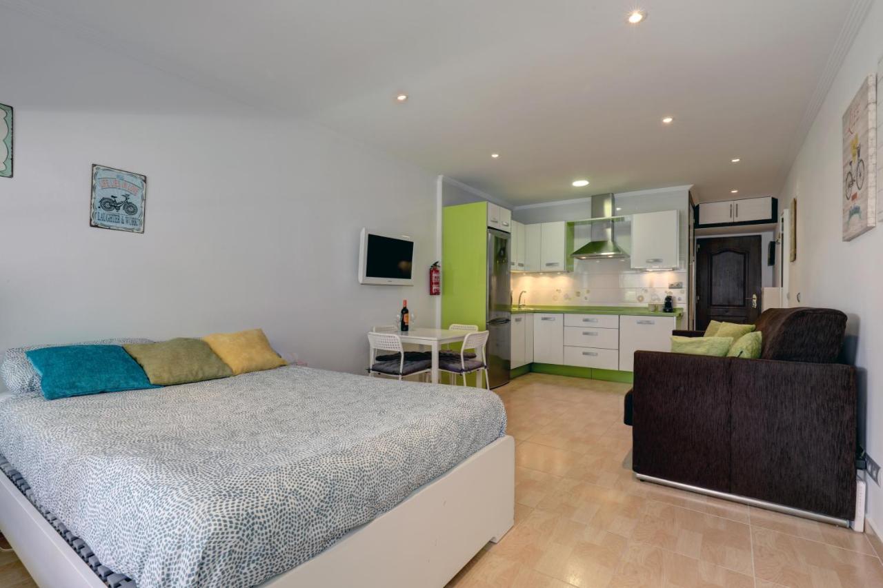 071 - Beachside Studio Perfect For A Family Getaway Lägenhet Torremolinos Exteriör bild