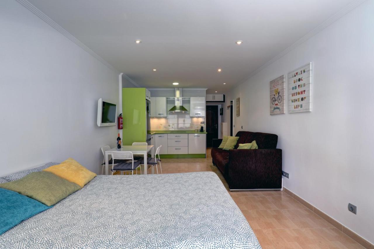 071 - Beachside Studio Perfect For A Family Getaway Lägenhet Torremolinos Exteriör bild